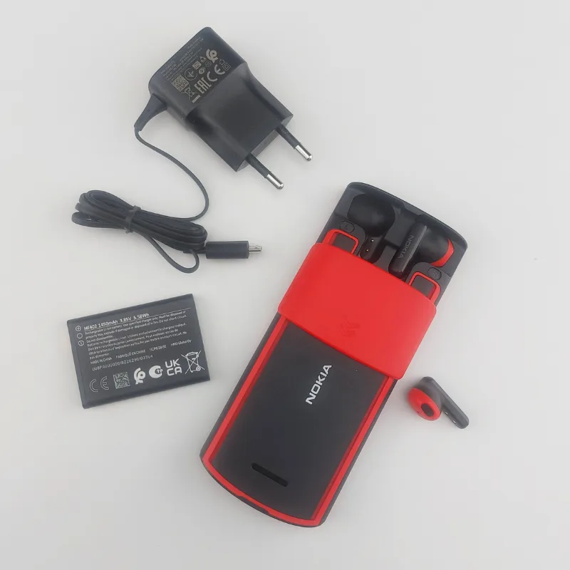 Nokia 5710 Sadržaj u kutiji Uživo