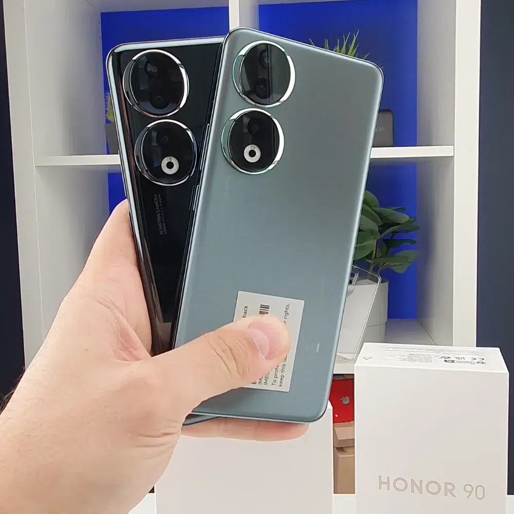 Honor 90 Uživo Slika oba telefona