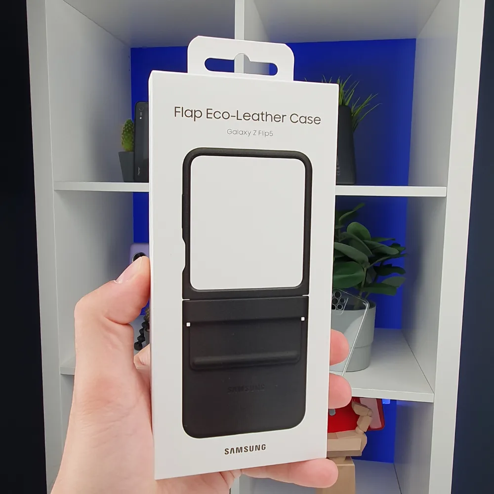 Galaxy Z Flip5 Kožna futrola Crna