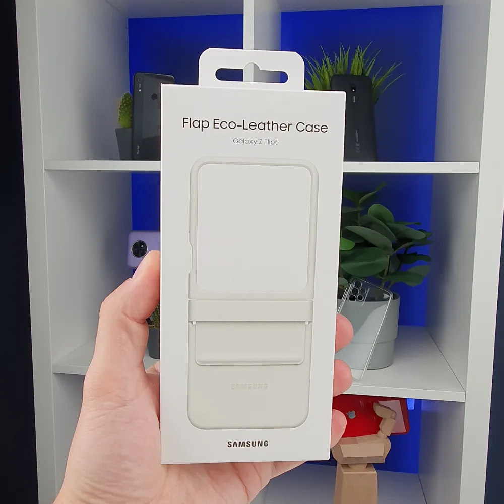 Galaxy Z Flip5 Kožna futrola Krem
